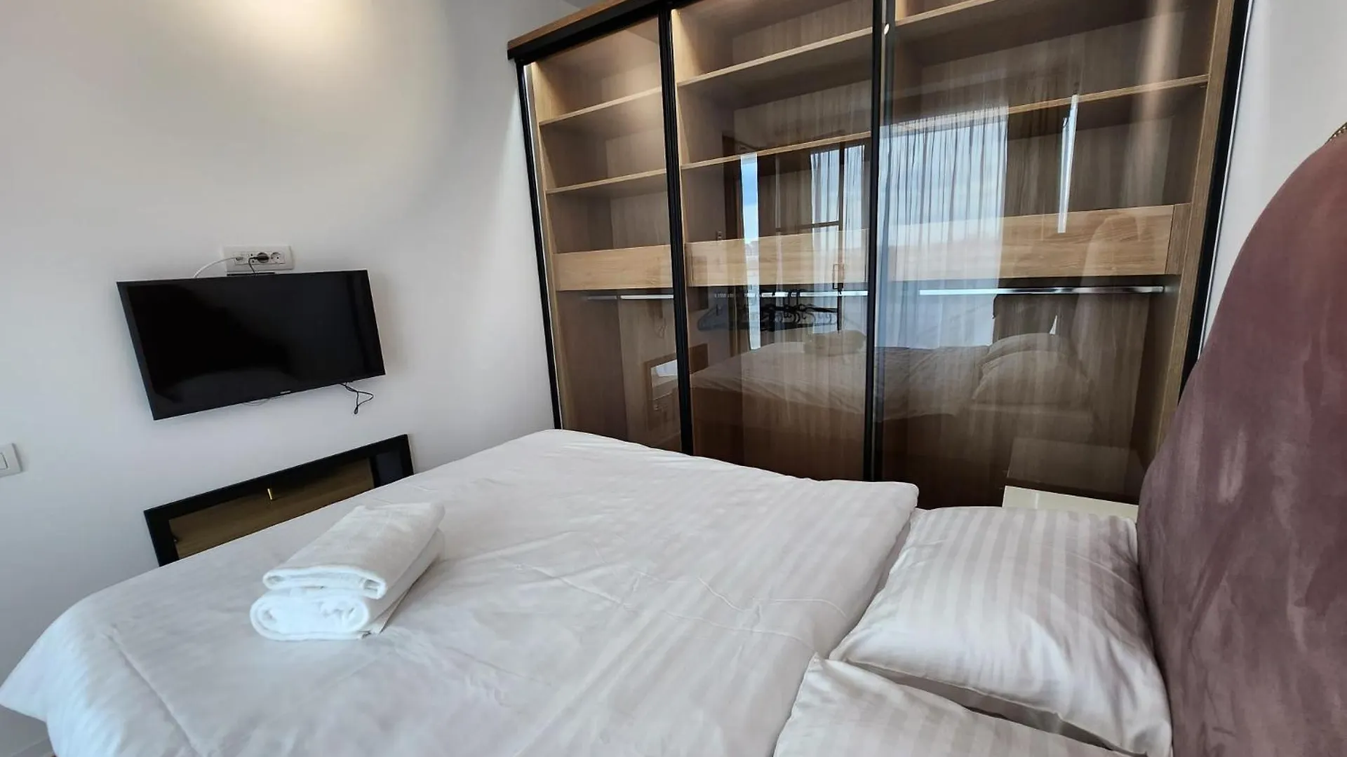 Unique One Apartments In Floreasca With Terrassa Area Bukarest